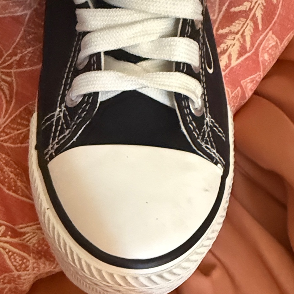 Harley-Davidson Black & White Michelle Low-Top Sneakers - Picture 4 of 7